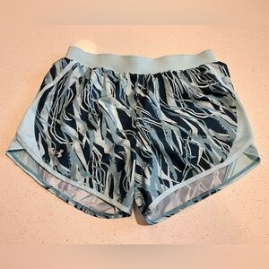 Under Armour | Fly By 2.0 Running Shorts in Aqua/Teal Size Small